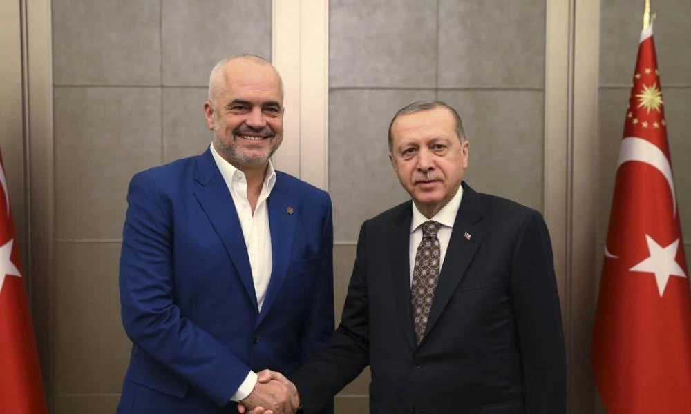 Επιχειρούν στρατηγική περικύκλωση της Ελλάδας: Μνημόνιο συνεργασίας Άγκυρας-Τιράνων - Η Τουρκία στέλνει όπλα & χρήματα